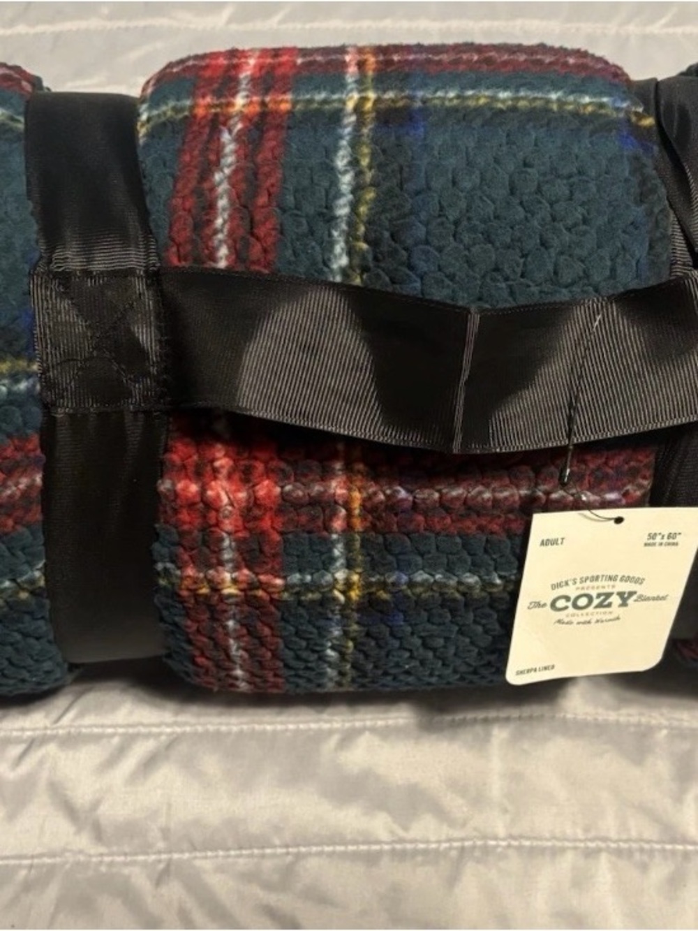Dick's Sporting Goods Cozy Sherpa Lined Plaid Blanket green Red
50×60